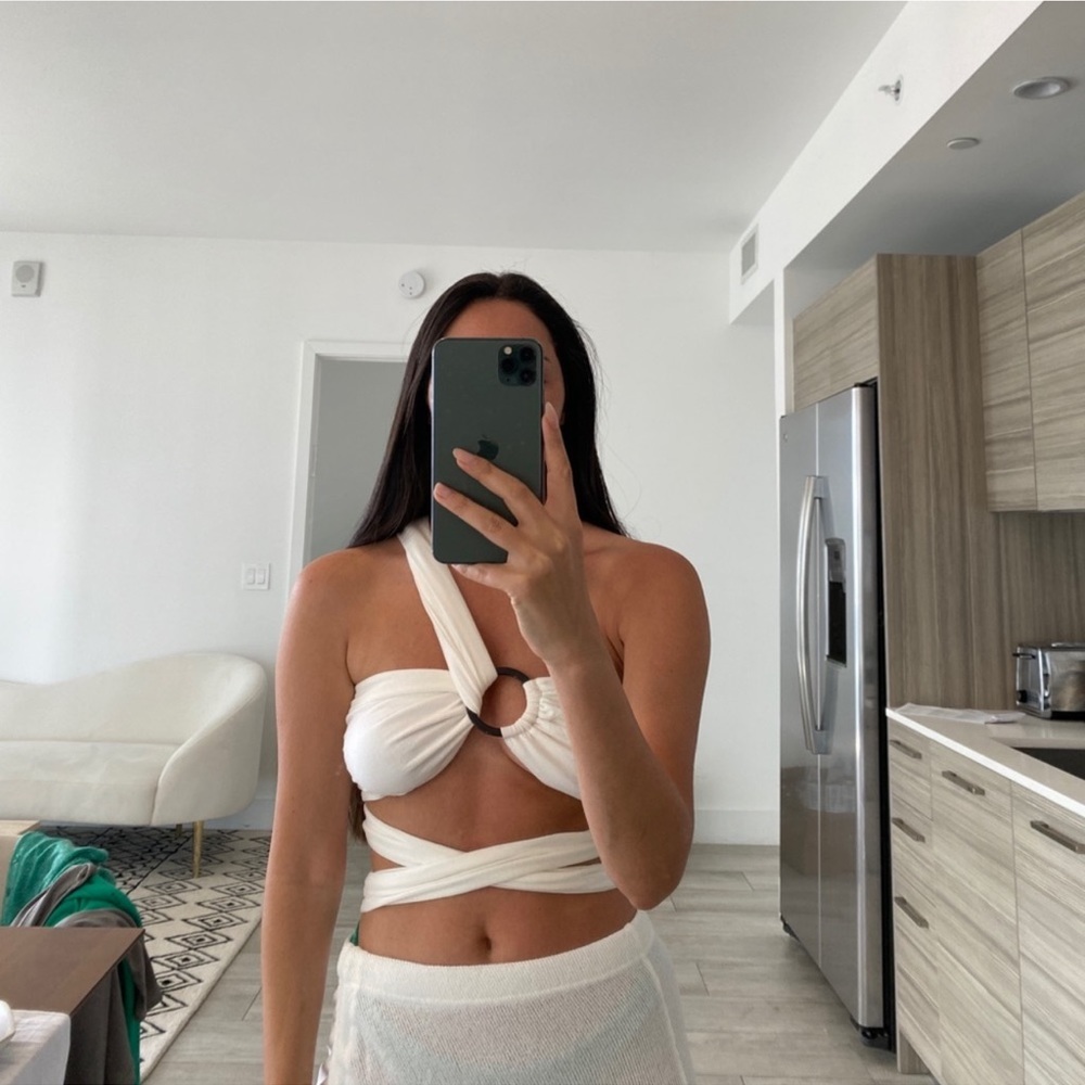 White Top, Can Be Used In Many Different Ways. Do… - image 2